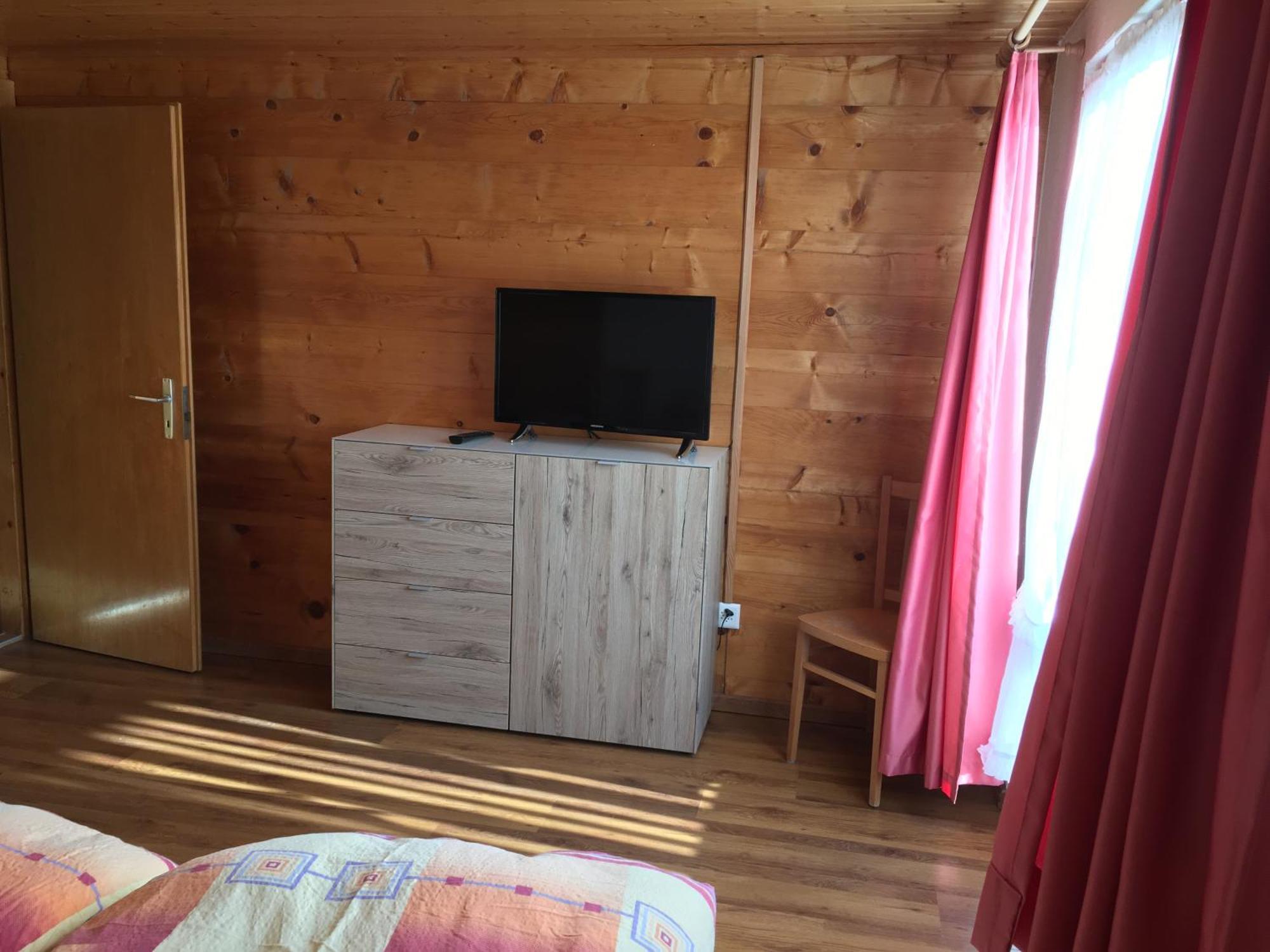 Haus Dorfblick Apartment เกรเชิน ภายนอก รูปภาพ